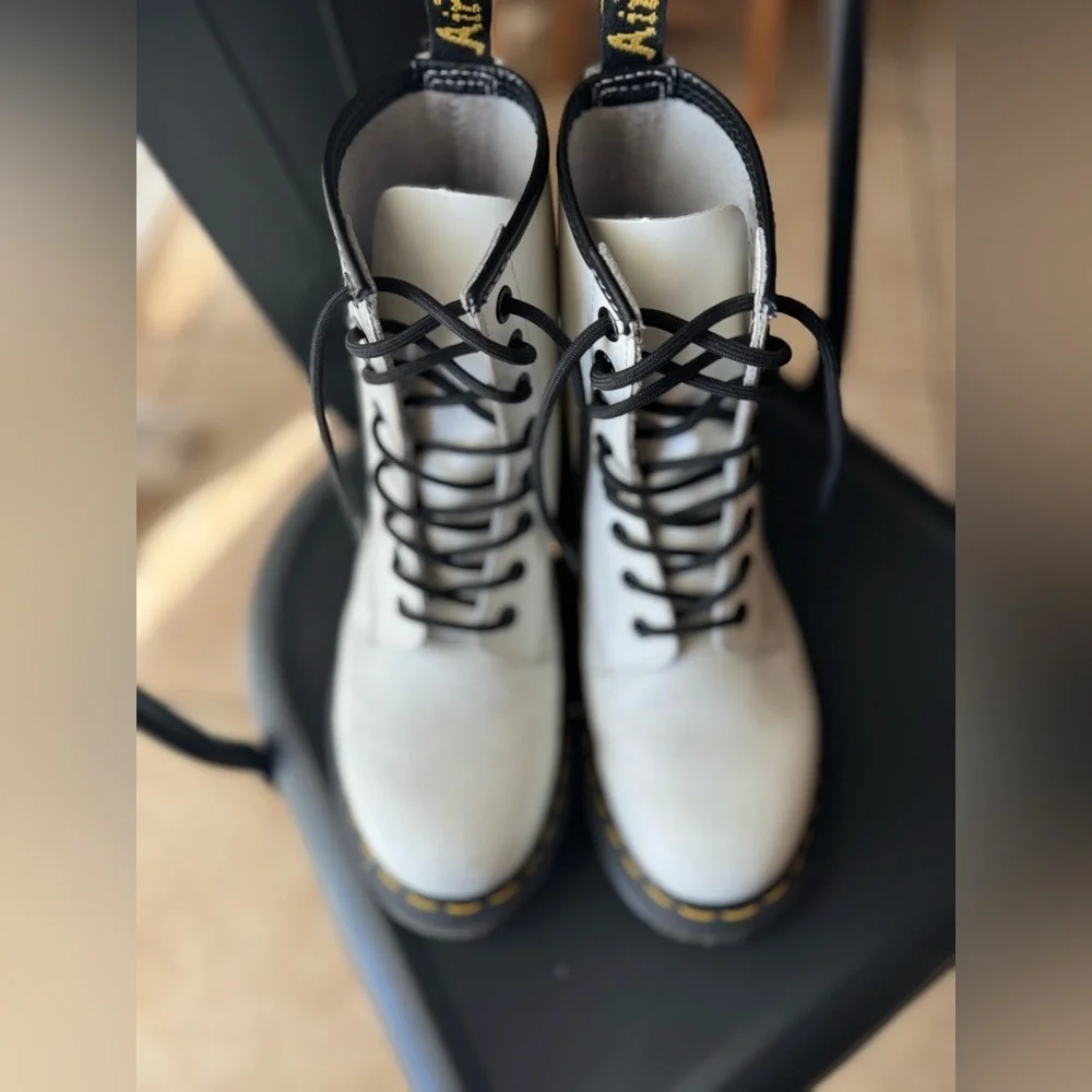 Doc Martens Dr. White leathers ankle boots lace‎ up